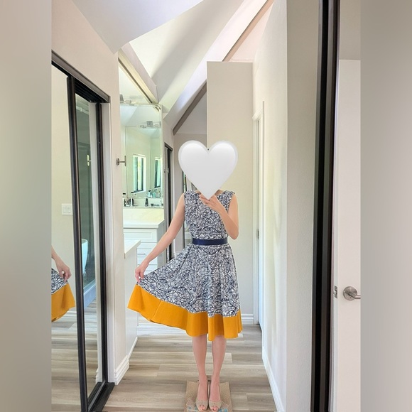 HAANI A-line dress with satin tie - Picture 3 of 6